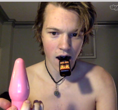 Twink_with_Poppers