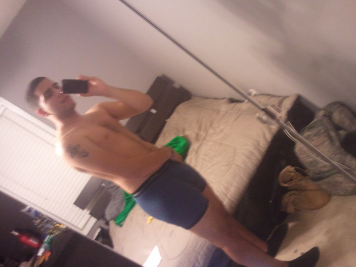 guys-selfies-shorts